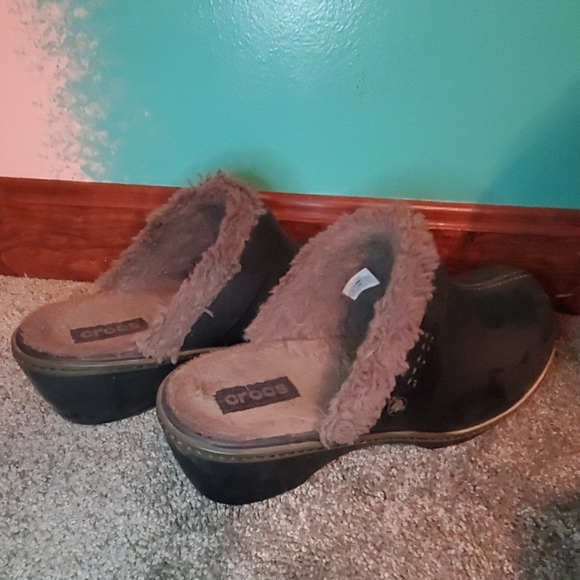 Crocs Clogs - Picture 2 of 4